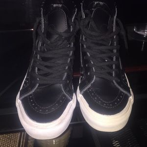 Vans size 6 women , 4.5 men